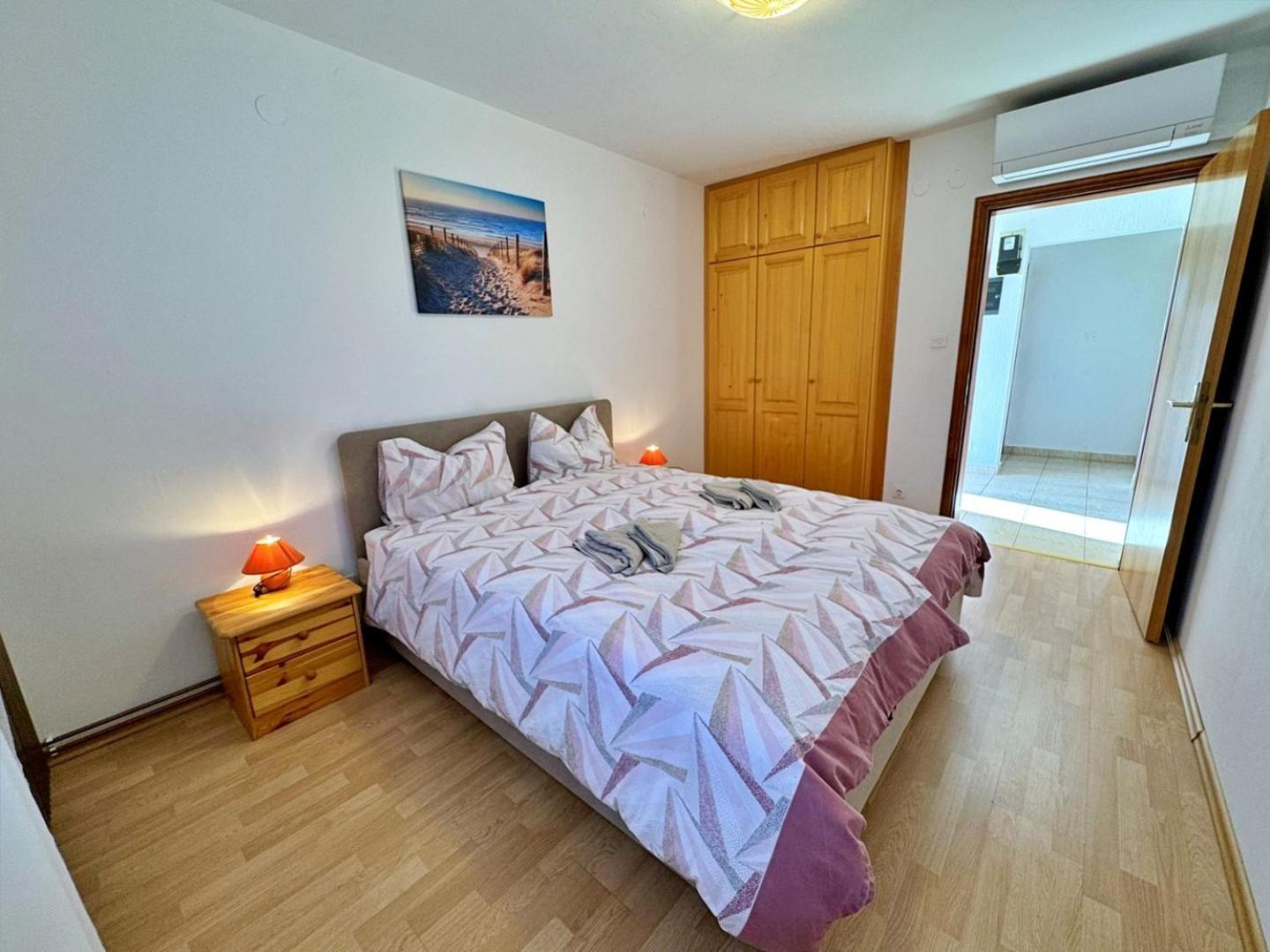 Apartments Pavle Malinska Eksteriør bilde